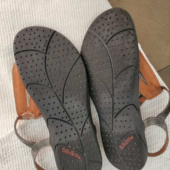 Taos Trance Leather Sandal - Picture 3 of 4